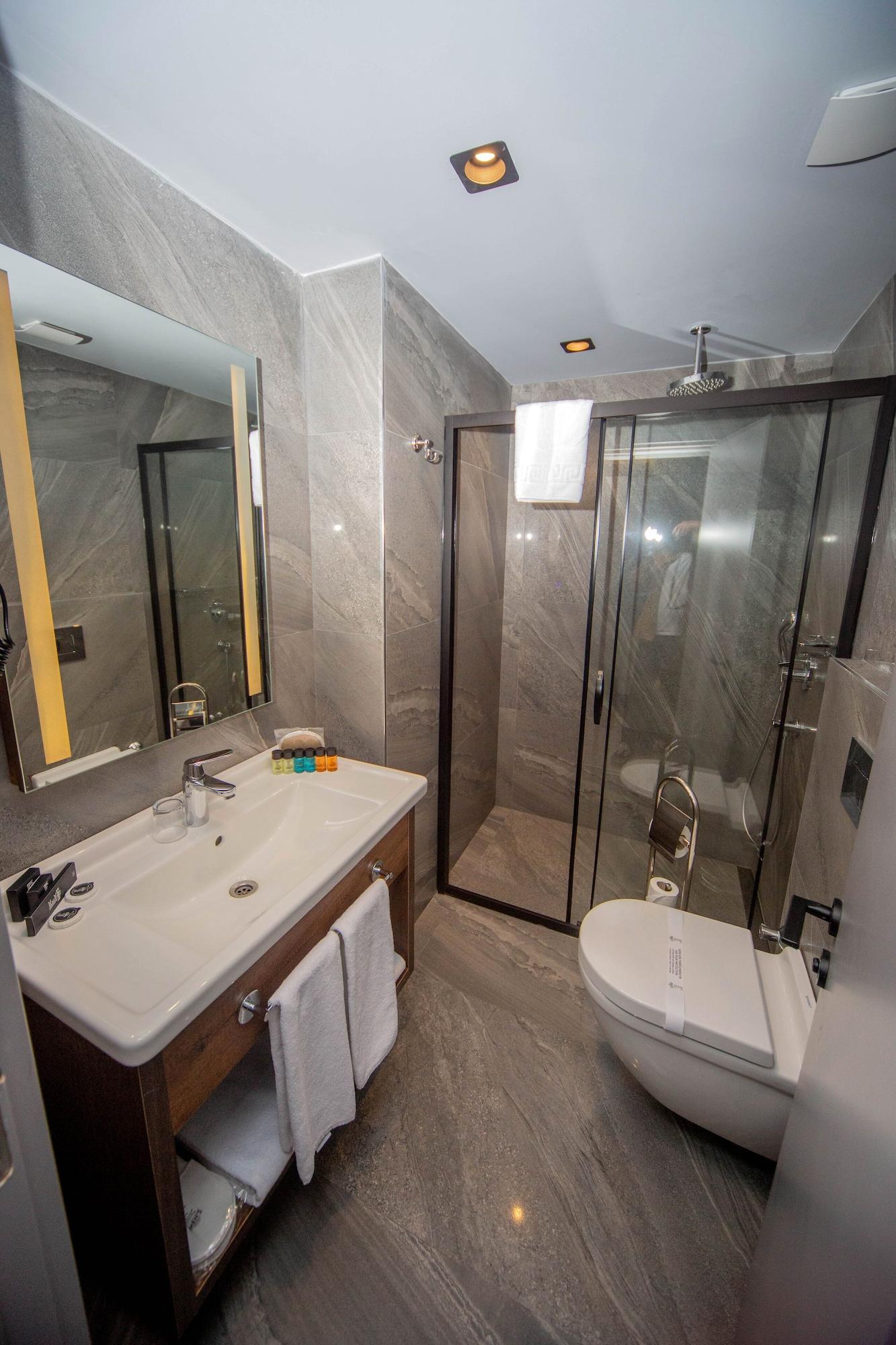 Emen'S Otel Измир Екстериор снимка